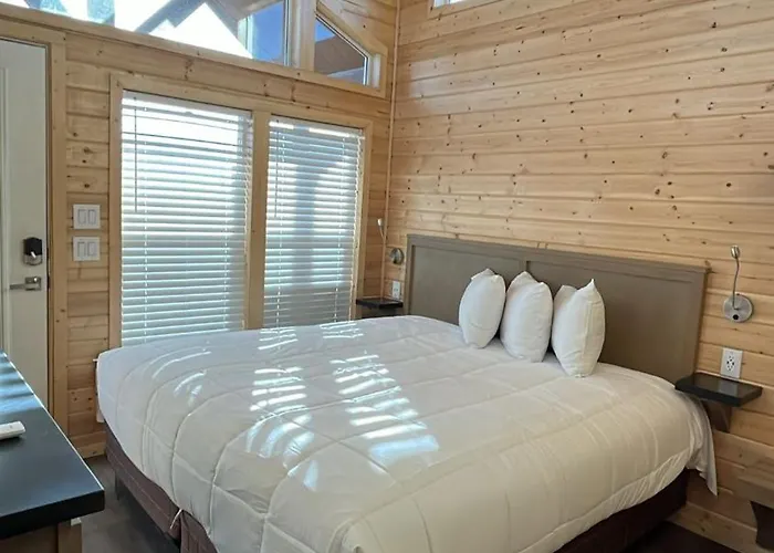 063B Grand Canyon South Rim Chalet With King Bed