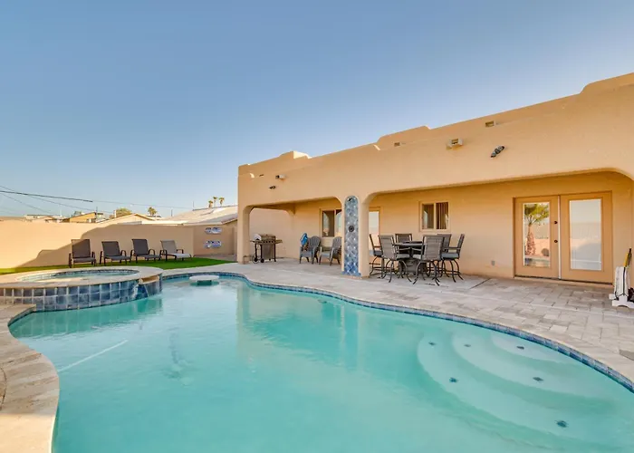 Putting Green & Mtn View: Lake Havasu City Home!