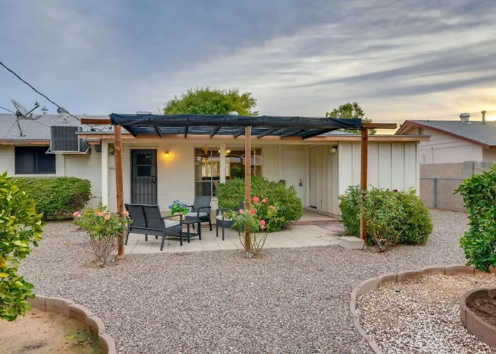 Patio & Yard: Sun City Home Near Casinos