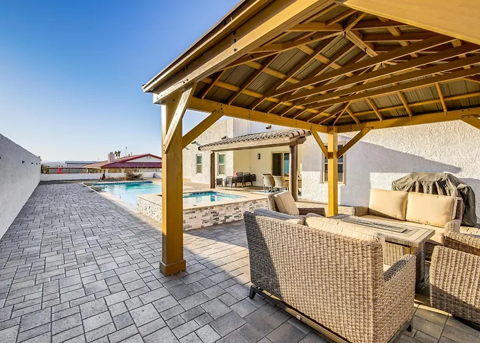 Pet-Friendly Home W/ Hot Tub In Lake Havasu City