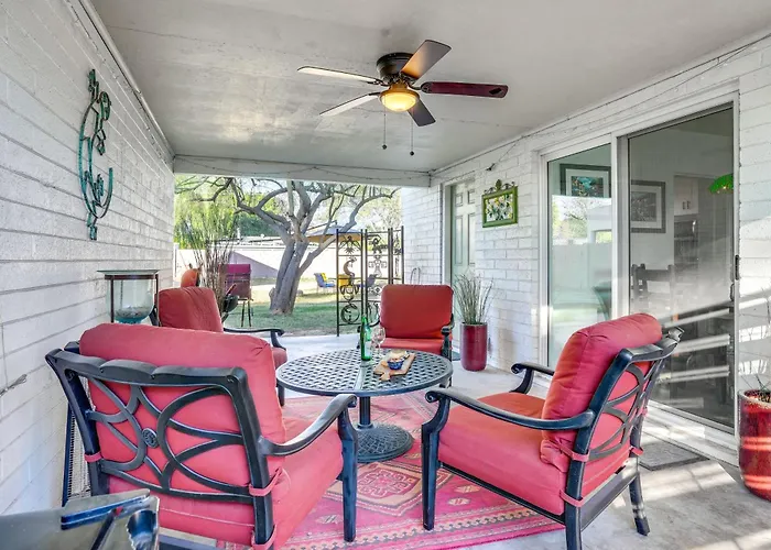 Pet-Friendly Phoenix Home: Breezeway & Fenced Yard