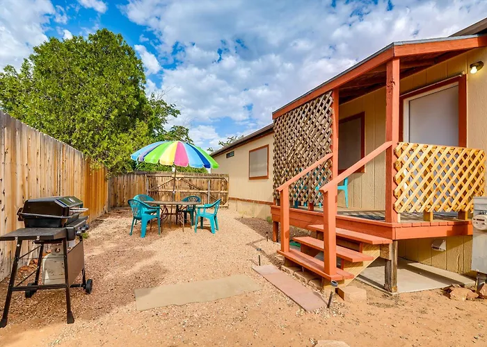 Pet-Friendly Page Home About 4 Mi To Lake Powell!
