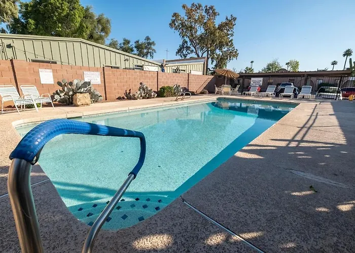 Msg For 5Percent Off 2Bed1And A Half Bath Kingqueenbeds Condophx