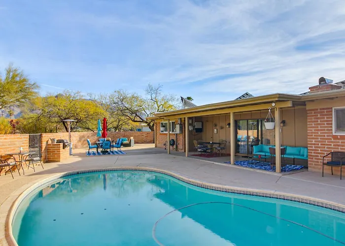 Private Pool & Fire Pit! Walkable Tucson Retreat