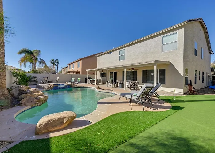 Putting Green, Pool & Spa: Home In Queen Creek!