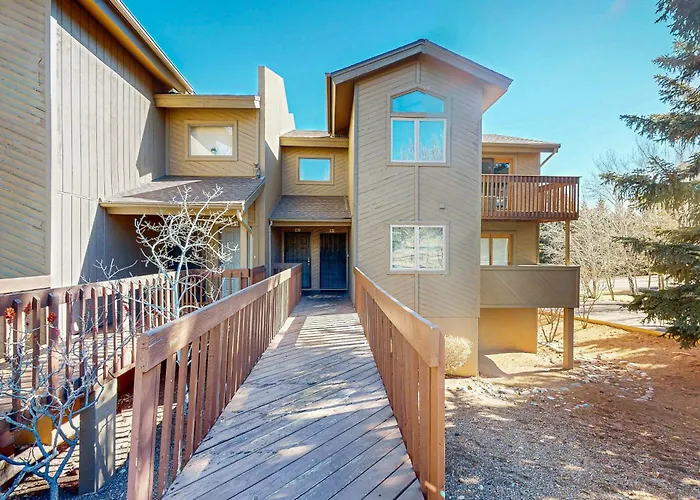 Near Hiking & Biking! Flagstaff Condo W/ Grill