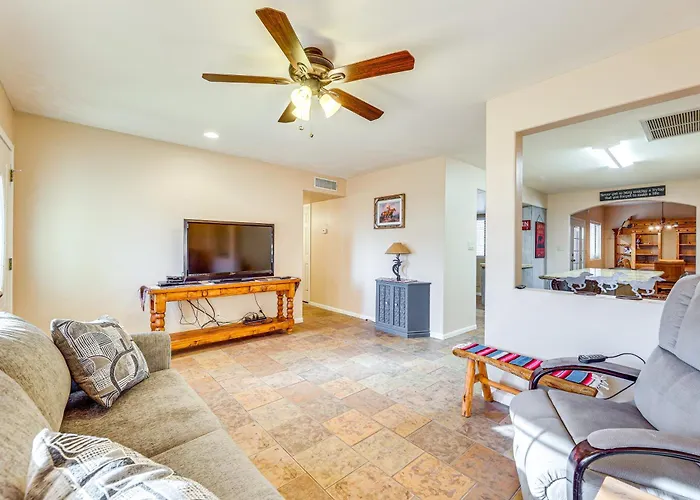 Near Golfing & Green Spaces: Florence Family Home!