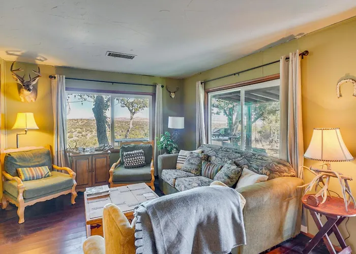Mtn-View Gem On 20 Acres: Patagonia Cabin Hideaway
