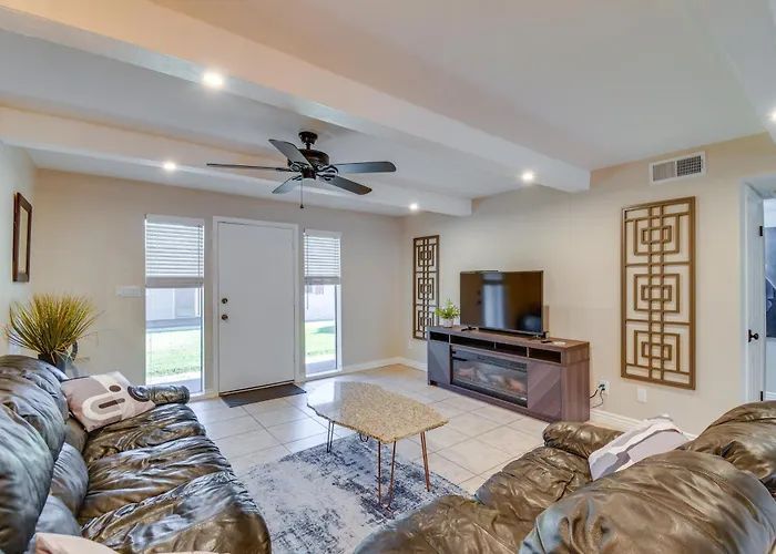 Golf, Shop, Hike! Youngtown Hideaway W/ Pool