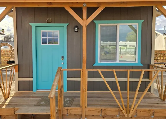 Tiny Cabin #20 American Trails