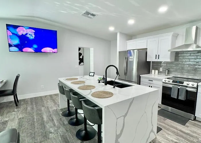 New Modern Centralized And Lux Home In Phoenix