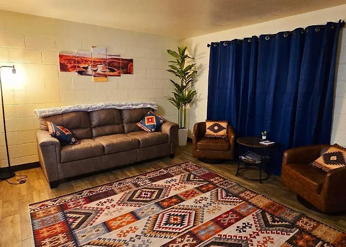 1Bd, King, Brkfst, Large Tvs, Wd, Sleeps 4, Bbq
