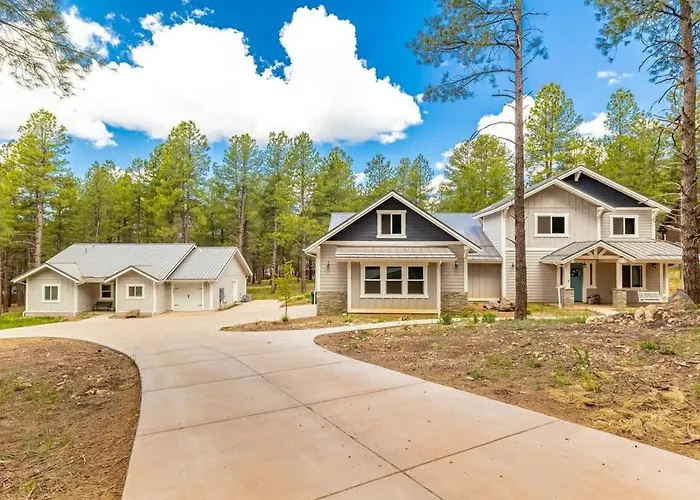 Large Flagstaff Home With Guest House