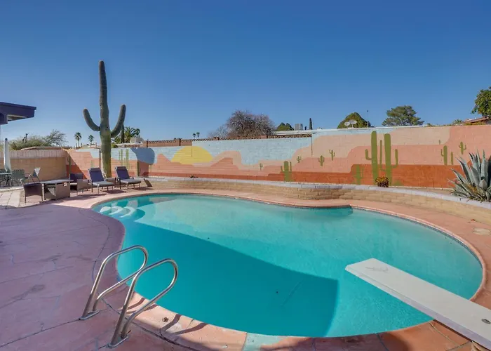 5 Mi To Saguaro National Park: Desert Gem W/ Pool!