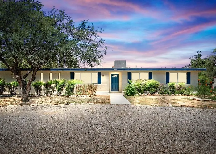 L New L 5Br 3Bth Large And Modern Home L Central Loc L 1 Acre Lot