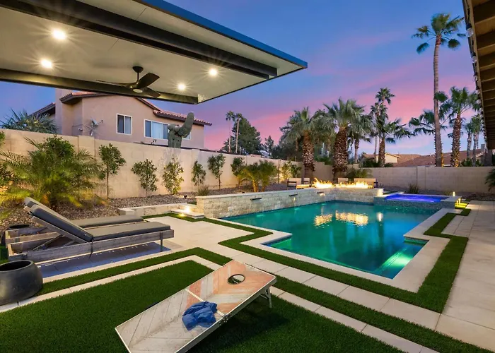 Backyard Bliss - Firepit Putt Play Pool & Spa
