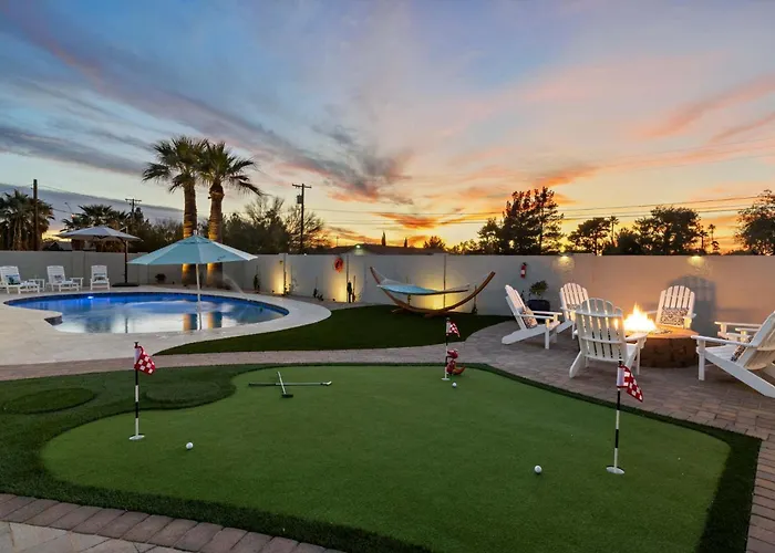 Desert Willow - Pool Spa Pickleball Basketball Court Plus Firepit & Putting Green