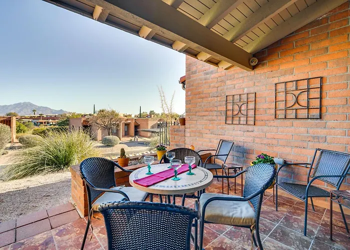 Close To Golf: Mtn-View Townhome In Green Valley