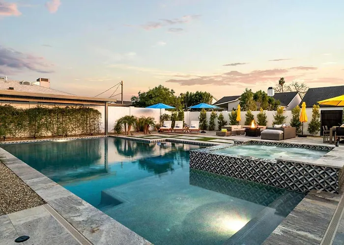 Montecito Luxe Home - 3-Villa Retreat With Pool Courtyard