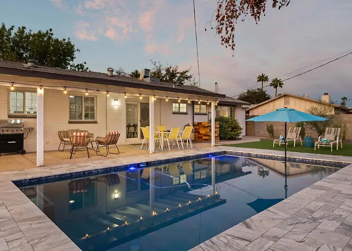Shangri La Home - Boho Chic With Patio Pool & Grille