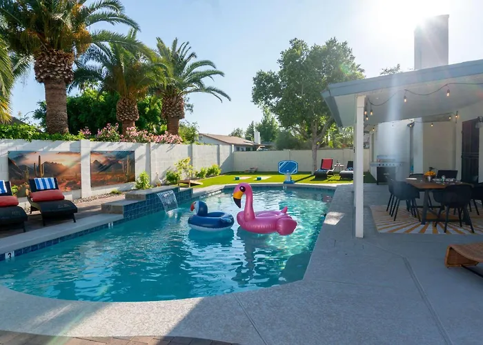 Peaceful Palm - Farmhouse Chic With Pool & Games