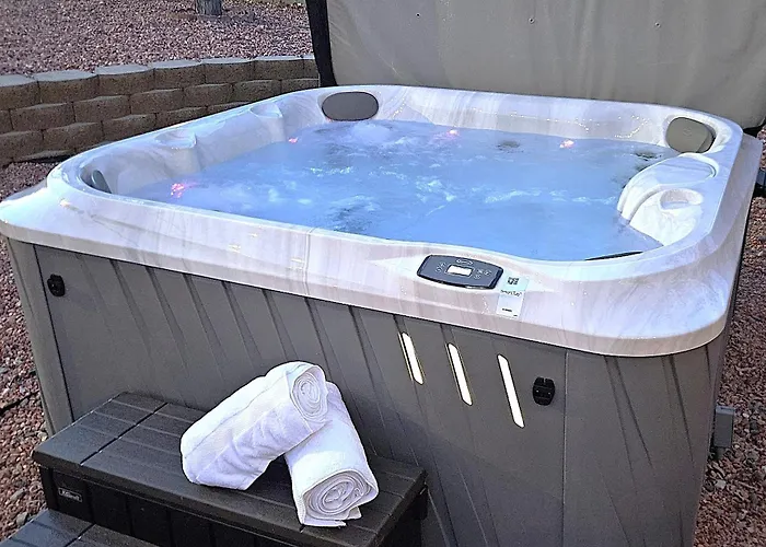 Hot Tub-Boat Parking-Sups-Fire Pit-Ping Pong-Wd-Coffee Bar