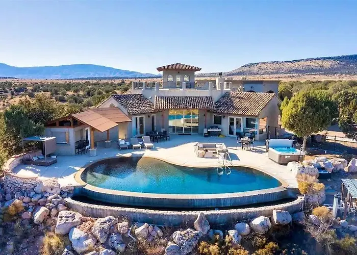 The Sanctuary At Sacred Mesa-Infinity Pool-Sedona