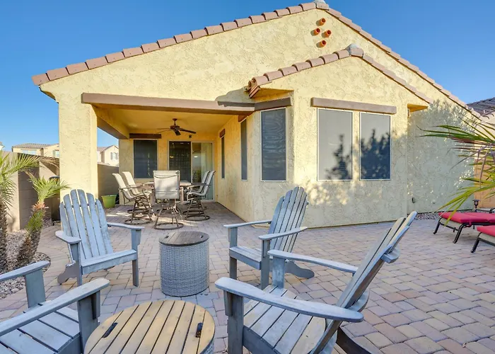 Spacious Glendale Home 2 Mi to State Farm Stadium