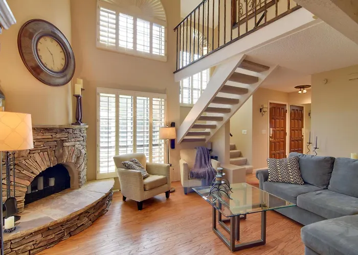 North Phoenix Gem W/ Courtyard & Pool Access