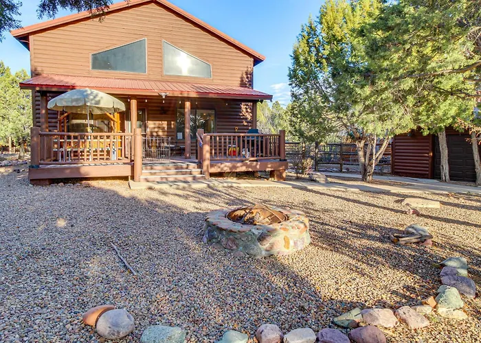 Close To Golf & Hiking: Show Low Family Cabin