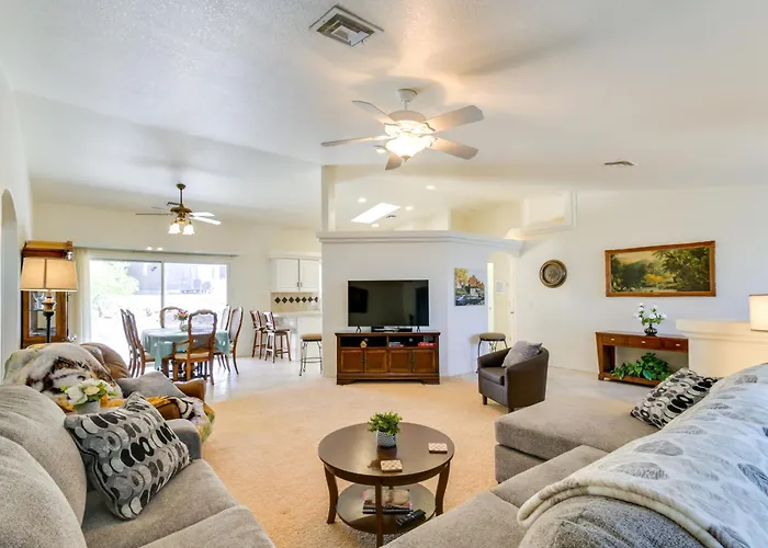 4 Mi To London Bridge: Lake Havasu City Home!