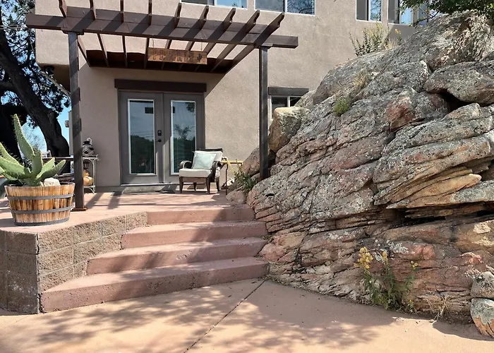Prickly Pear Unique Studio With Bathroom Built Into The Granite Boulders, Amazing Views, Front & Back Porches, Firepit,Dog Friendly
