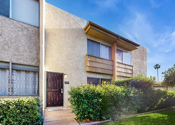 2 Bed 2 Bath Vacation Home In Scottsdale