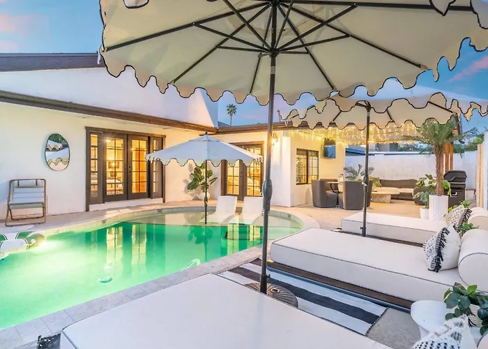 Stylish Cottage Villa Pool Sauna Hottub