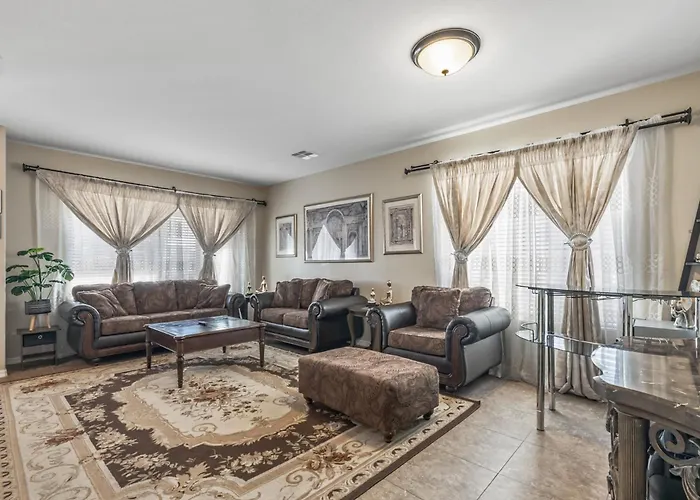 Entire Home In Surprise Downtown, Arizona