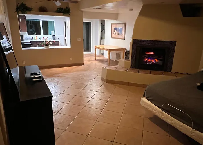 Downtown Pool Suite 1
