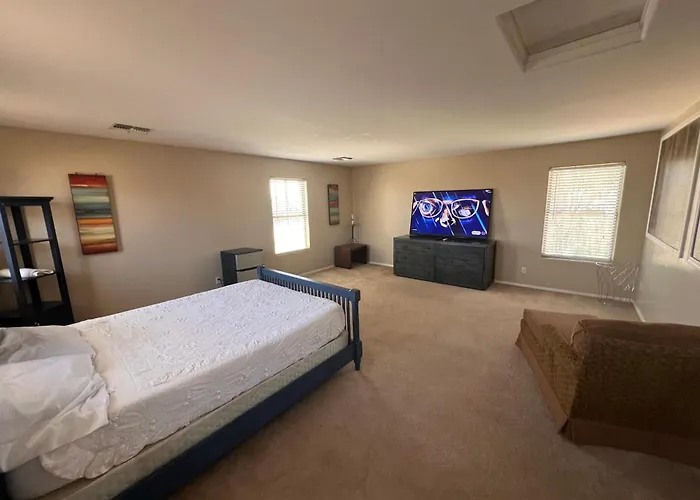 Goodyear 2 Story Room 4