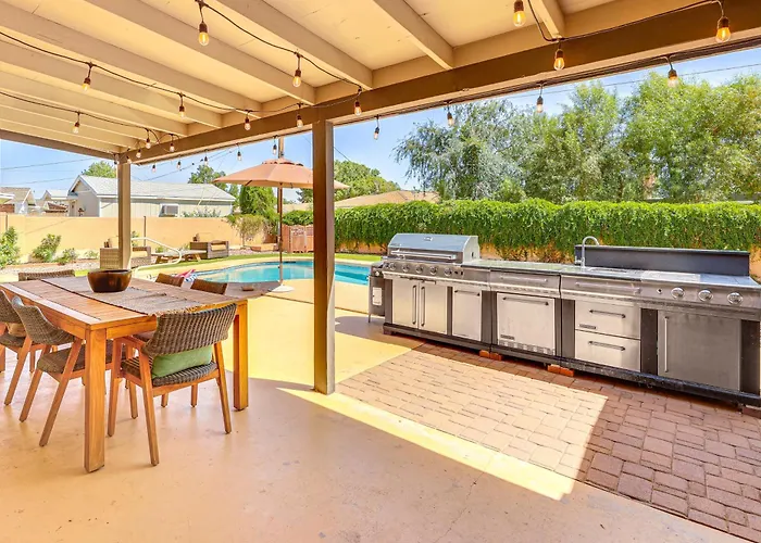 3 Mi To Dtwn Shops & Eats: Mesa Home W/ Pool!