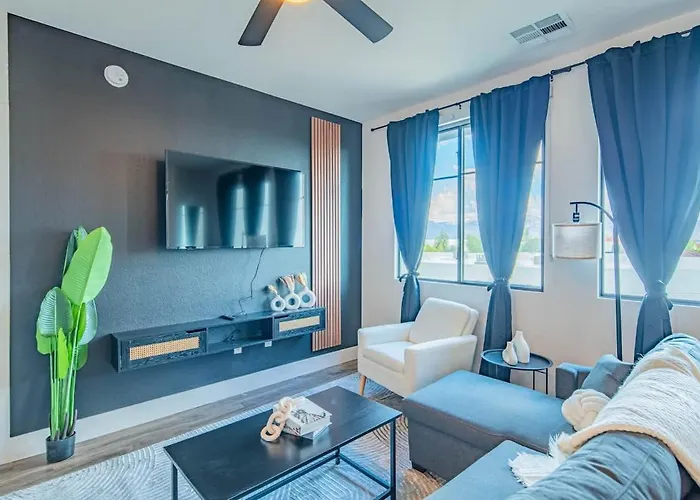 Serene 1Br Kierland Commons, Tpc Golf, Pool, Gym, W-D