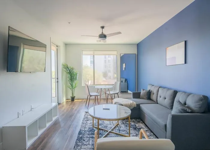 Cozy 1Bd - Pool, Gym, Parking, W-D - Sleeps 4