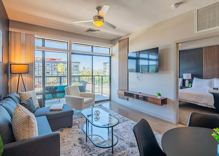 Fancy 1Bd - Dt Phx - Parkin, Gym, Pool - Sleeps 6
