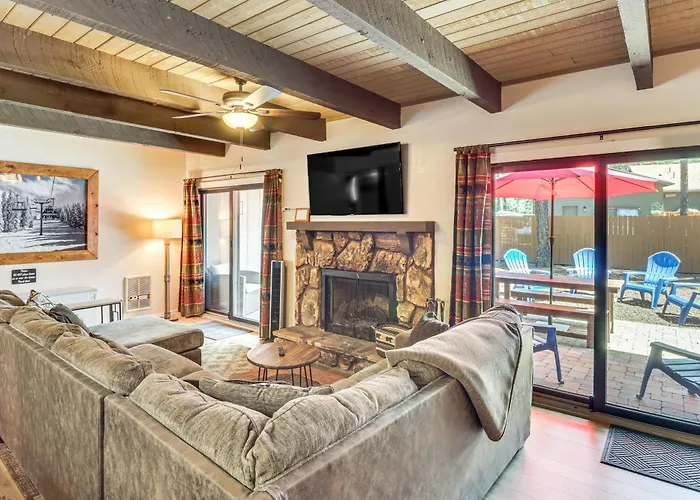 Pinetop Golf & Ski Condo W/ Spacious Patio