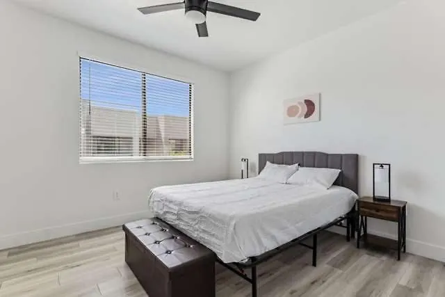 Cozysuites Glendale - Westgate W Pool 16