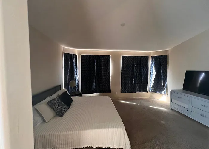 Goodyear Cul-De-Sac Master Bedroom
