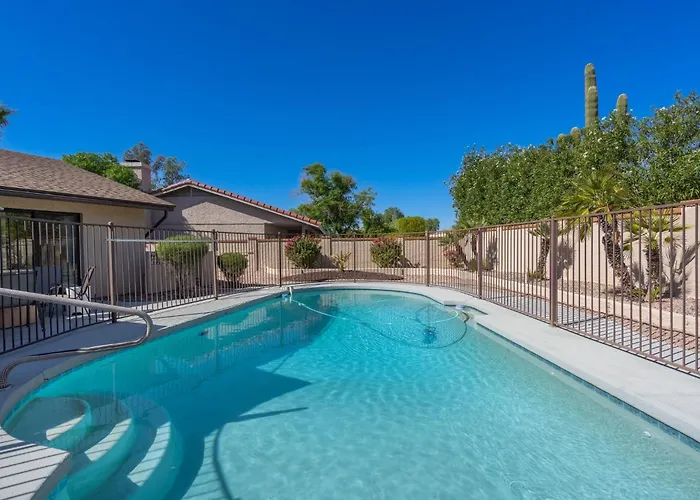 Spacious 4Bedroom Home With Private Pool In Prime Location