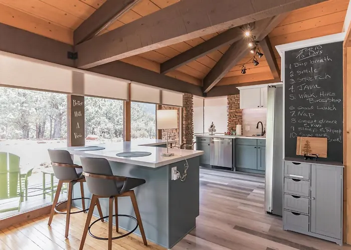 Glass House Elk Rim Pine