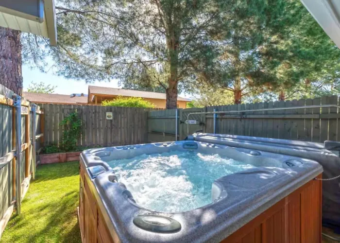 Relaxing 3Br Getaway Close To Vineyards With Shared Hot Tub