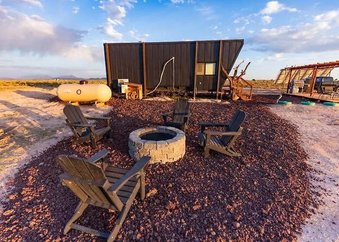 Grand Canyon Stargazing Off-Grid Tiny Home