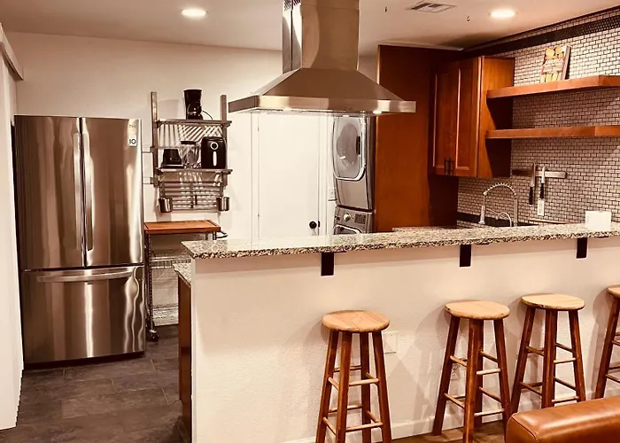 Peaceful 2-Br Retreat In The Heart Of Kingman