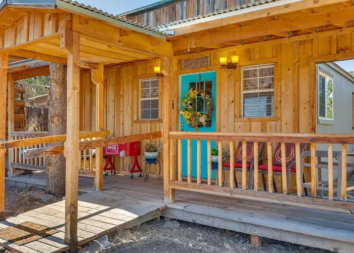 Quiet Eagar Retreat Near Lakes, Hiking & Hunting!